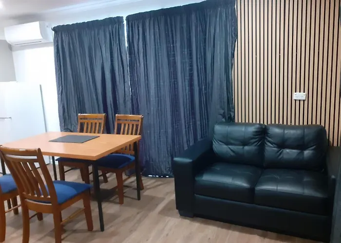 Academy Lodge Motel